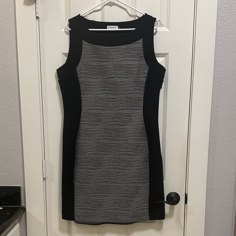 Calvin Klein Black and Gray Sleeveless Sheath Dress